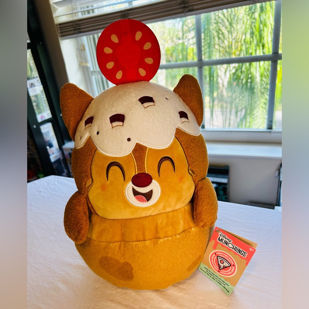 Disney Munchlings Plush Chipmunk Dale falafel pita pocket